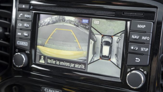 Guide : comment choisir la caméra de recul de votre voiture